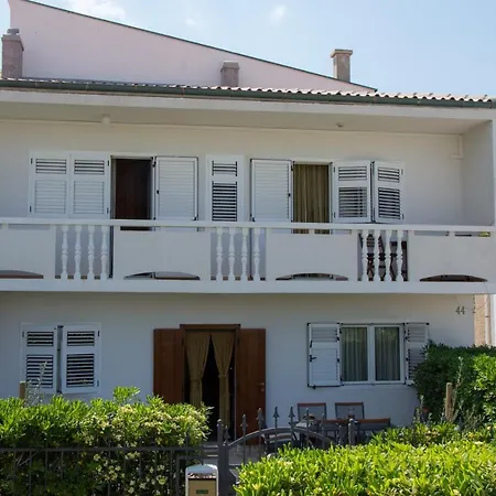 Ina Pag Apartamento Pag Town